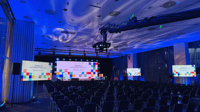 Konferencja IBE - Centrum Nauki Kopernik Warszawa - nagłośnienie, oświetlenie, multimedia, scena, transmisja online - klient: KDK Events