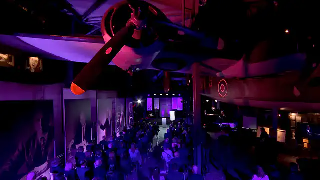 Muzeum Powstania Warszawskiego - Gala wręczenia Medalu Kuriera - Nagłośnienie, oświetlenie, multimedia, współpraca z ekipą od transmisji TV dla TVN