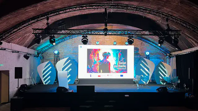 Konferencja PARP - Mała Warszawa w Warszawie - nagłośnienie, oświetlenie, multimedia - klient: KDK Events