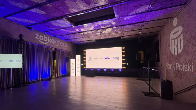 Konferencja dla Banku - Chłodnia Kręgliccy w Warszawie - nagłośnienie, oświetlenie, multimedia - klient: KDK Events