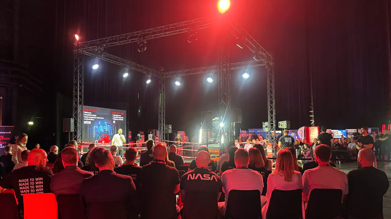 Targi, event firmowy Linde - hala zdjęciowa Polsat - klient: KDK Events