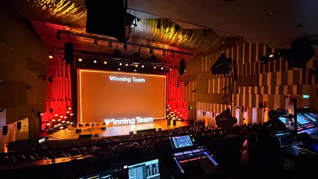 Forum Orange - Muzeum Historii Polski w Warszawie - nagłośnienie, oświetlenie, multimedia, transmisja online - klient: KDK Events