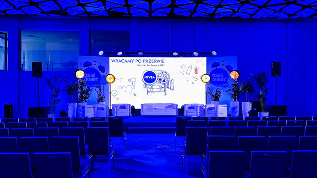 Event firmowy Nivea - Hotel Narvil w Serocku - nagłośnienie, oświetlenie, multimedia - klient: KDK Events